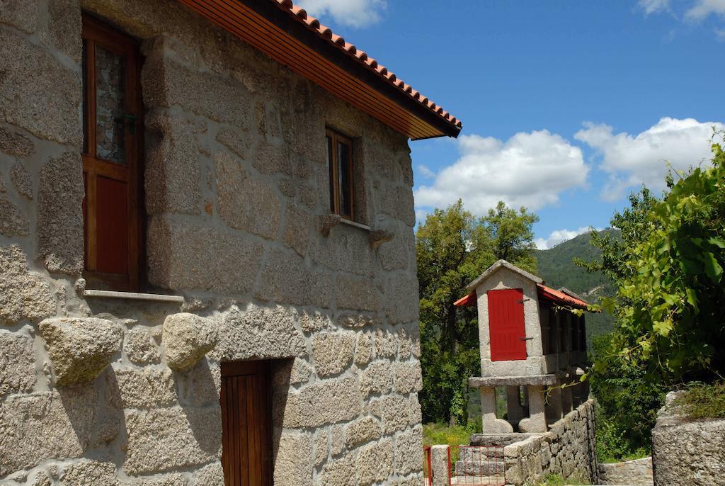 בית הארחה ויירה דו מיניו 	Aldeia Turistica De Louredo מראה חיצוני תמונה