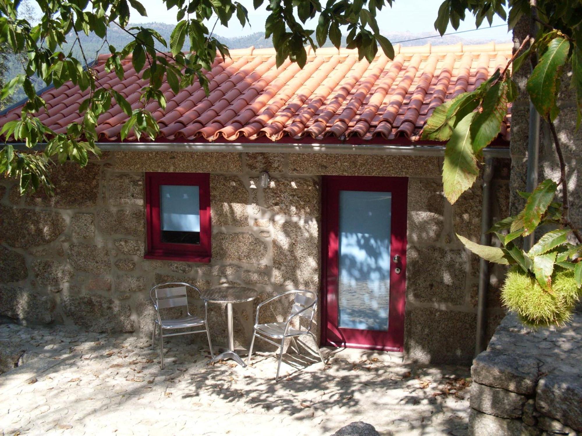 בית הארחה ויירה דו מיניו 	Aldeia Turistica De Louredo מראה חיצוני תמונה